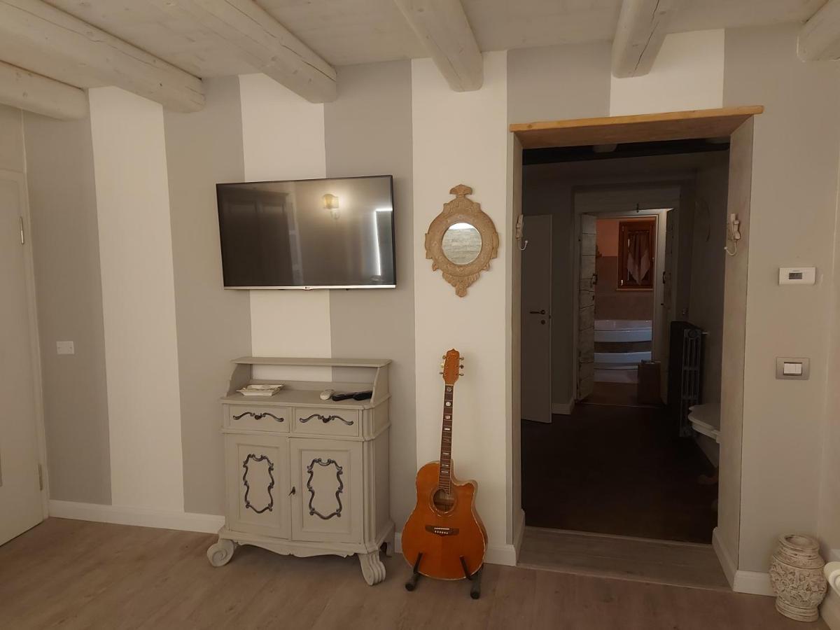 B&B Corte Colli Antichi Sona Exterior photo