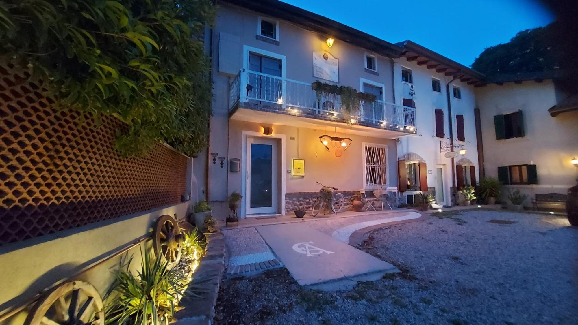 B&B Corte Colli Antichi Sona Exterior photo